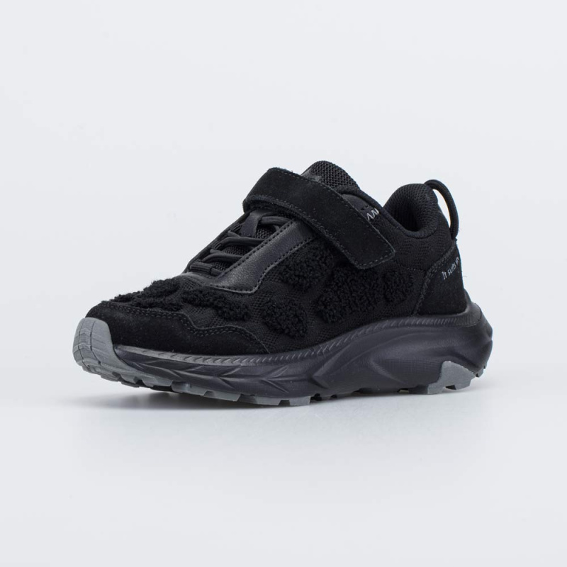 Кроссовки школьные